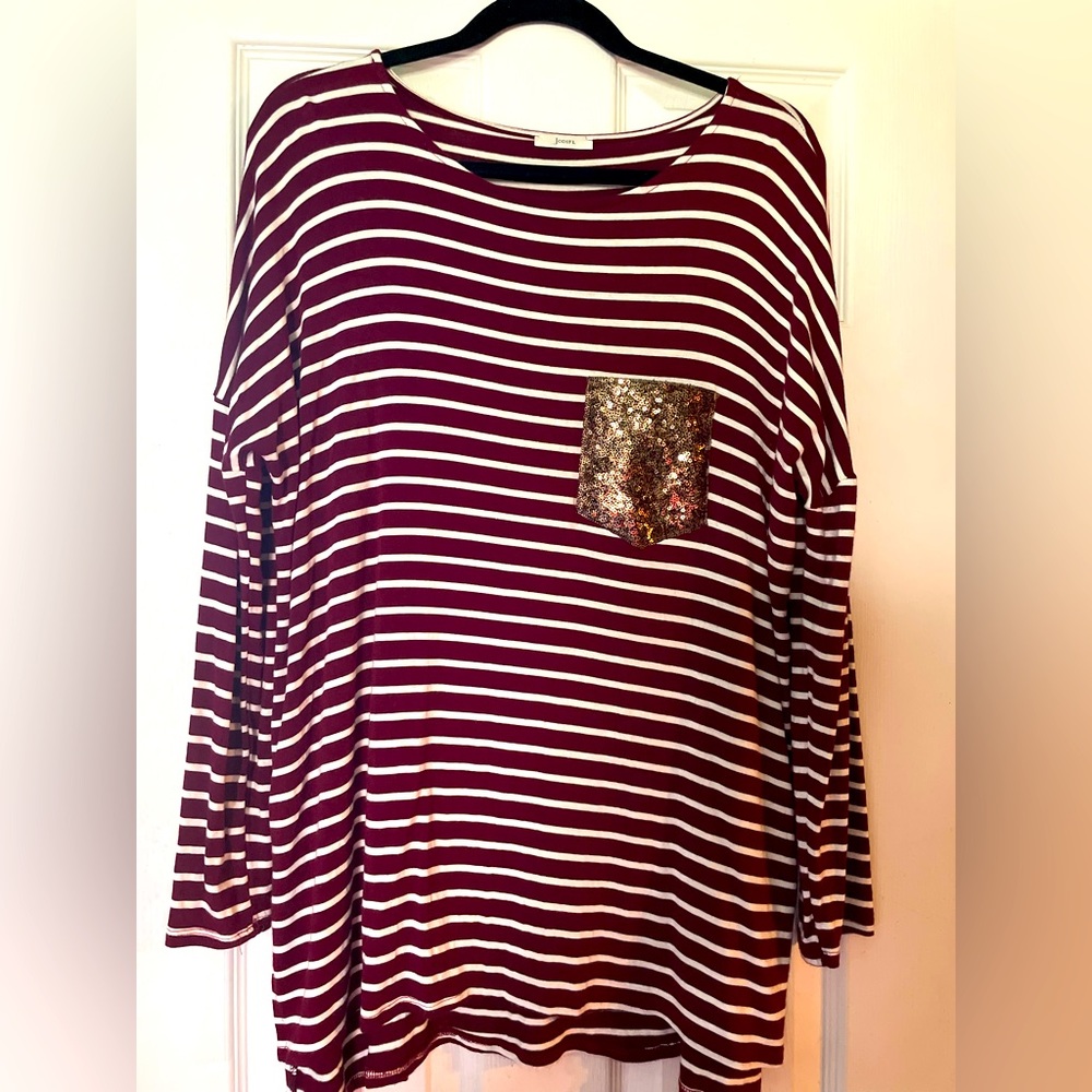 Woman’s long sleeve top with sequin pocket (L-XL)